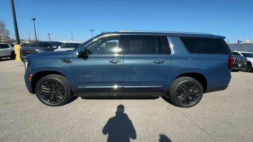 2026 GMC Yukon XL 4WD Elevation