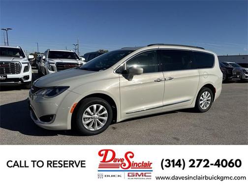 2017 Chrysler Pacifica Touring-L