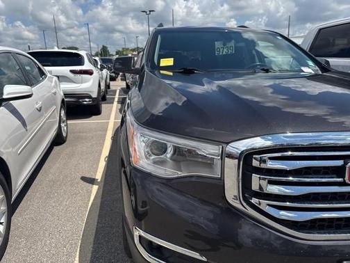 2017 GMC Acadia SLE-2