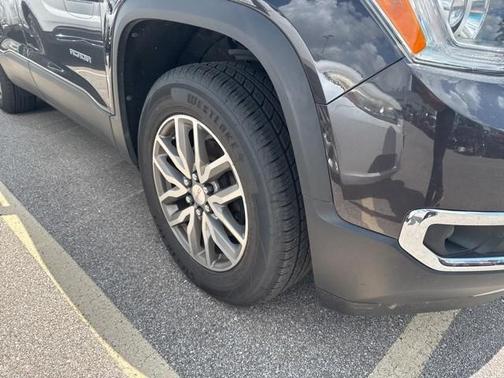 2017 GMC Acadia SLE-2