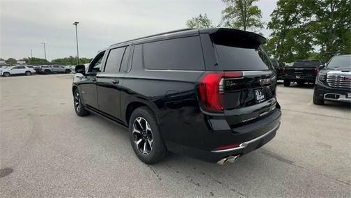 2025 GMC Yukon XL 4WD AT4