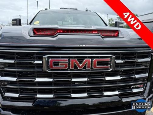 2024 GMC Sierra 2500 AT4