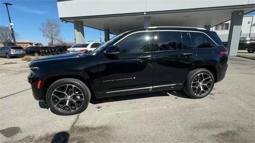 2022 Jeep Grand Cherokee Summit