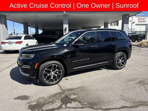 2022 Jeep Grand Cherokee Summit