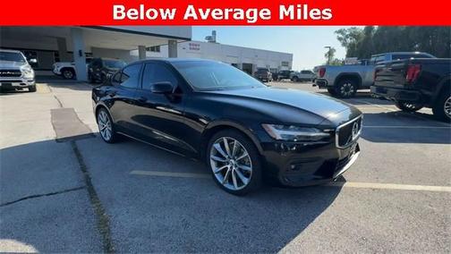 2019 Volvo S60 T6 Momentum