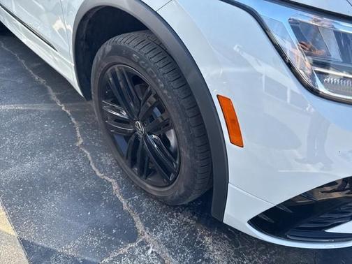 2022 Volkswagen Tiguan 2.0T SE R-Line Black 4MOTION