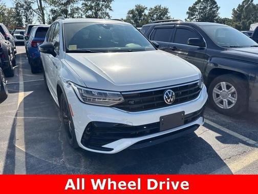 2022 Volkswagen Tiguan 2.0T SE R-Line Black 4MOTION