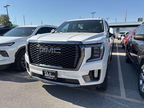 White Frost Tricoat 2023 GMC Yukon Denali Ultimate