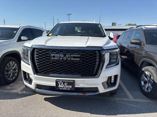 White Frost Tricoat 2023 GMC Yukon Denali Ultimate