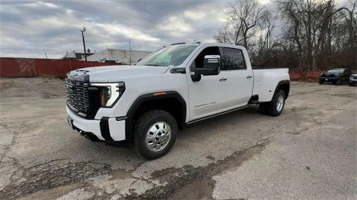 2025 GMC Sierra 3500 Denali