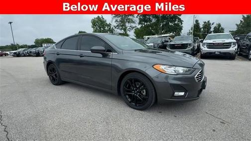 2020 Ford Fusion SE