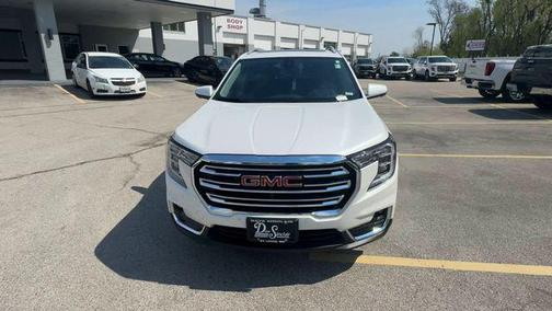 White Frost Tricoat 2023 GMC Terrain SLT