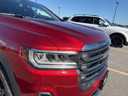 2022 GMC Acadia AWD AT4