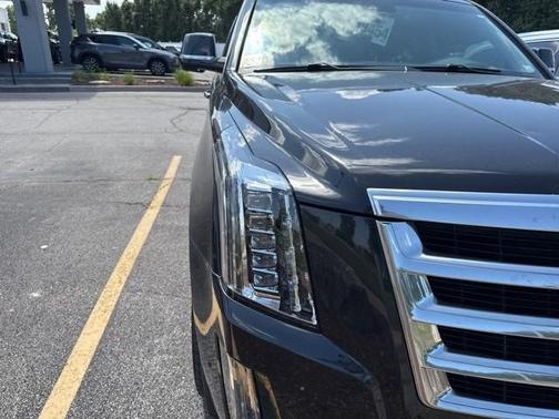 2019 Cadillac Escalade ESV Luxury