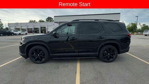 Crystal Black Pearl 2025 Honda Pilot Black Edition
