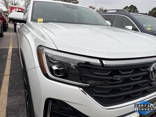 2024 Volkswagen Atlas Cross Sport 2.0T SEL Premium