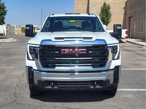 2024 GMC Sierra 2500 Pro
