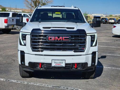 2025 GMC Sierra 2500 AT4
