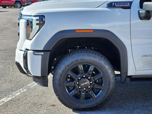2025 GMC Sierra 2500 AT4