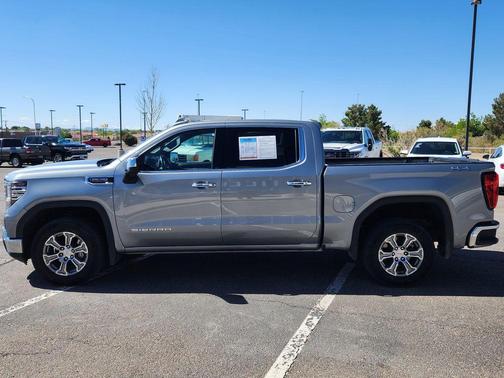 2024 GMC Sierra 1500 SLT