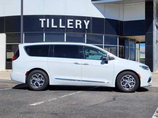 2023 Chrysler Pacifica Limited