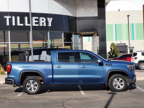 2024 GMC Sierra 1500 SLT