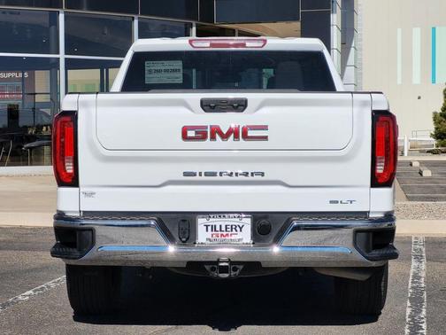 2025 GMC Sierra 1500 SLT
