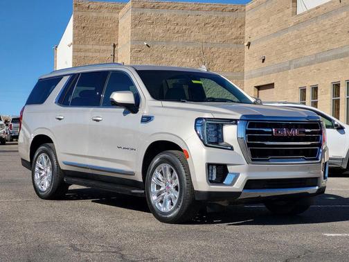 2022 GMC Yukon SLT