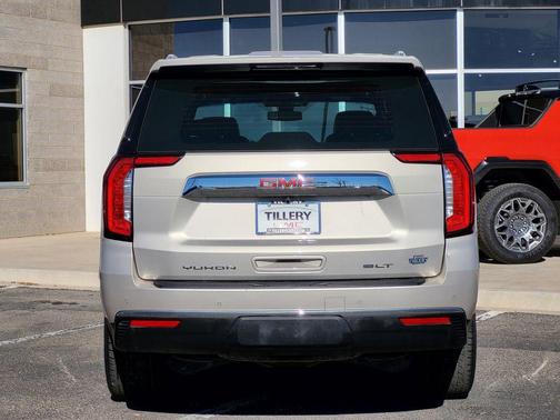 2022 GMC Yukon SLT