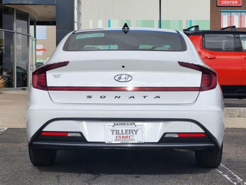 2023 Hyundai SONATA SE