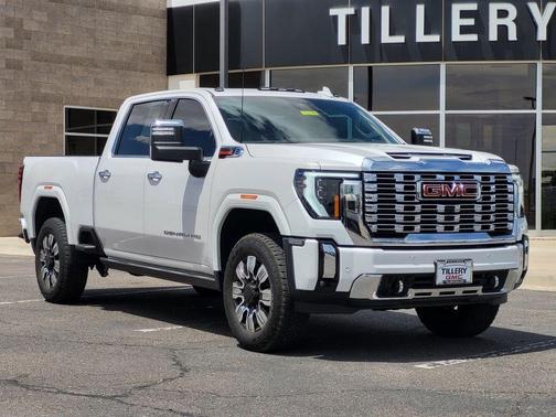 White Frost Tri-Coat 2024 GMC Sierra 2500 Denali