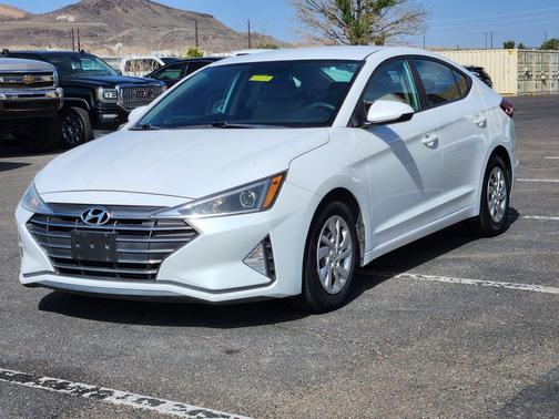 2019 Hyundai ELANTRA SE
