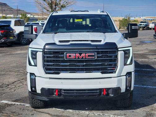 2024 GMC Sierra 2500 AT4