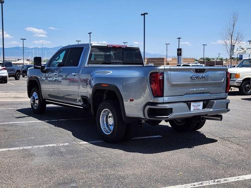 2025 GMC Sierra 3500 Denali Ultimate