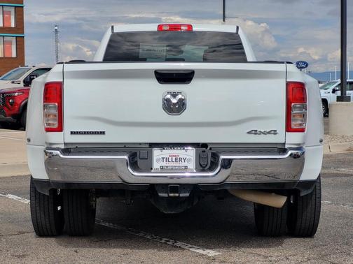 Bright White Clearcoat 2024 RAM 3500 Big Horn