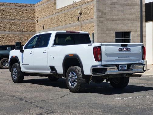 White 2024 GMC Sierra 3500 SLE