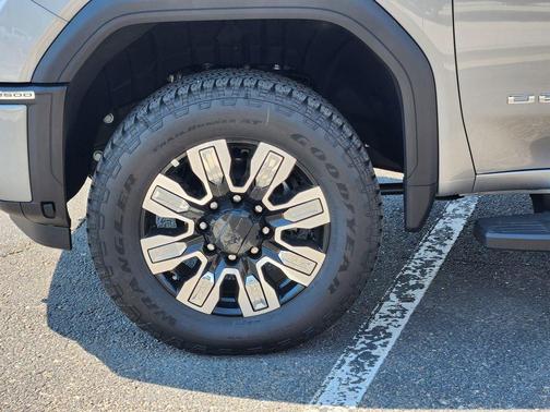 2025 GMC Sierra 2500 Denali