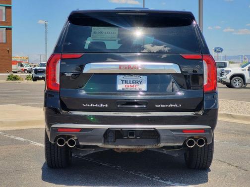 Onyx Black 2024 GMC Yukon XL Denali