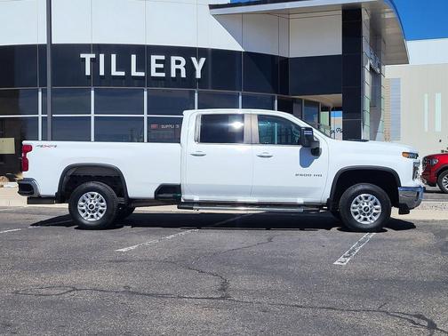 Summit White 2024 Chevrolet Silverado 2500 LT