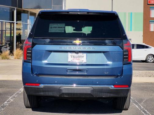 2025 Chevrolet Suburban LT