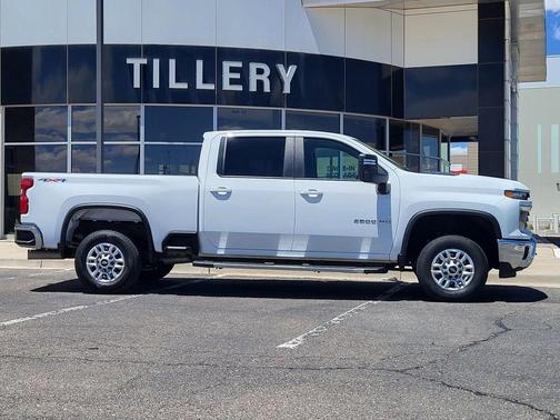 Summit White 2025 Chevrolet Silverado 2500 LT