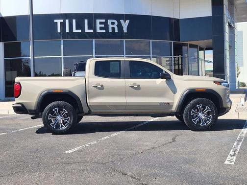 2024 GMC Canyon AT4