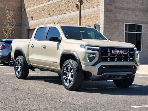 2024 GMC Canyon AT4