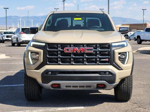 2024 GMC Canyon AT4