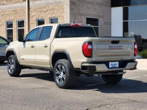 2024 GMC Canyon AT4
