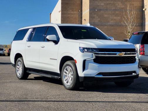 2022 Chevrolet Suburban LS