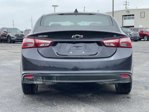 2022 Chevrolet Malibu FWD LT