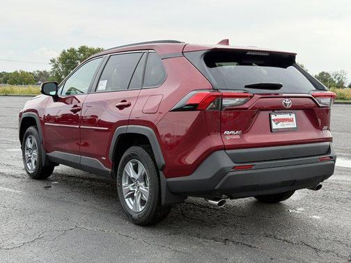 2025 Toyota RAV4 Hybrid XLE