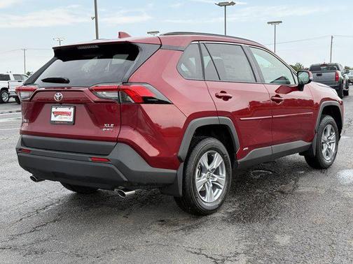 2025 Toyota RAV4 Hybrid XLE