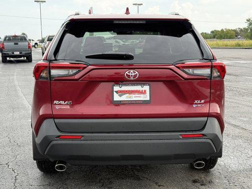 2025 Toyota RAV4 Hybrid XLE